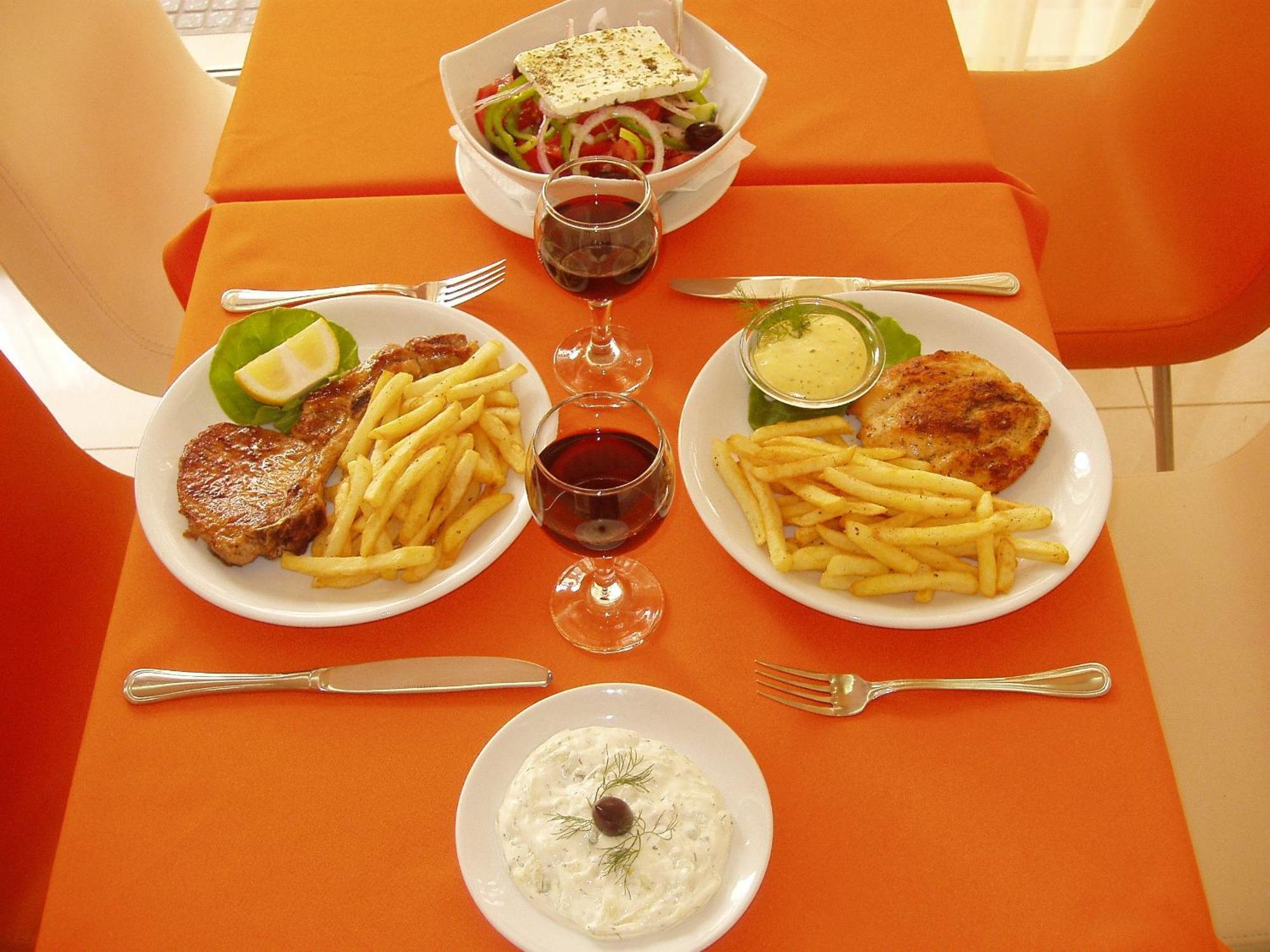 Faros I Hotel Piraeus Restoran gambar